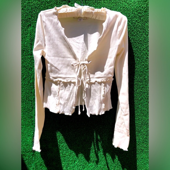 Kimchi Blue Cream tie front top new - Picture 1 of 16